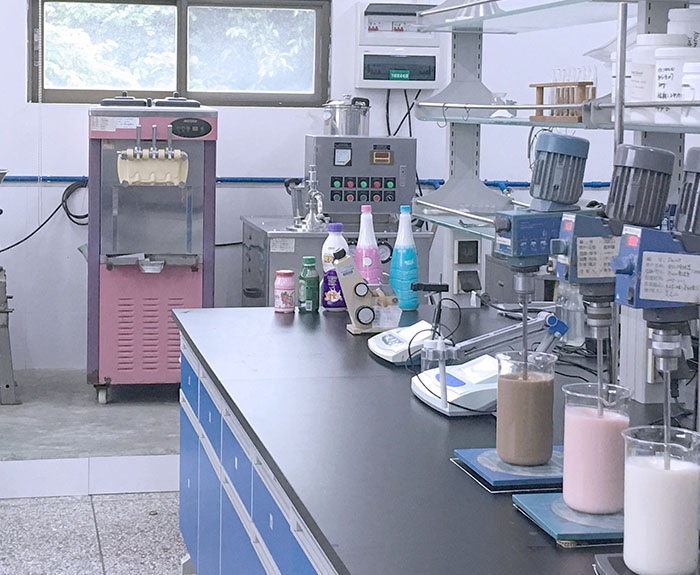 化驗(yàn)室5.jpg
